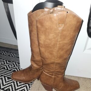 Women's Tan Leather Boots